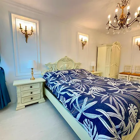 Port Classic Elegant 2 Bedroom Near Port アパート *