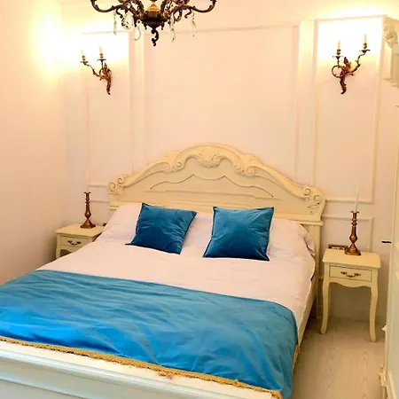 Port Classic Elegant 2 Bedroom Near Port شقة