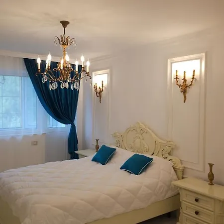 Port Classic Elegant 2 Bedroom Near Port شقة *
