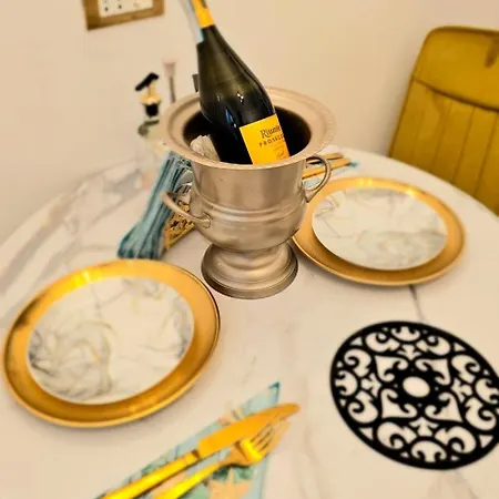 شقة Port Classic Elegant 2 Bedroom Near Port كونستانتا
