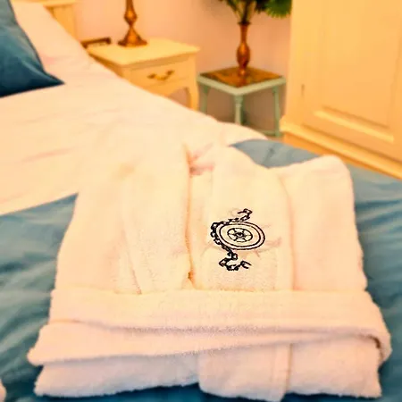 Port Classic Elegant 2 Bedroom Near Port アパート コンスタンツァ