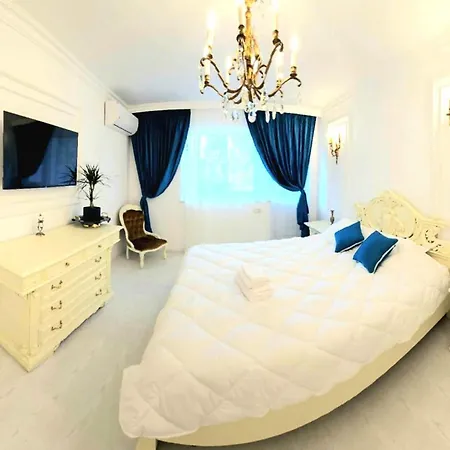 Port Classic Elegant 2 Bedroom Near Port كونستانتا