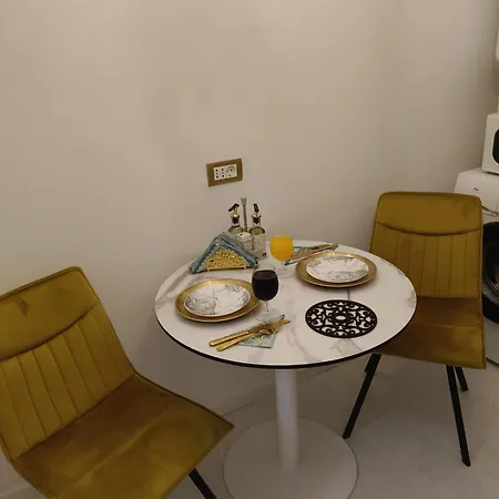 Port Classic Elegant 2 Bedroom Near Port アパート *